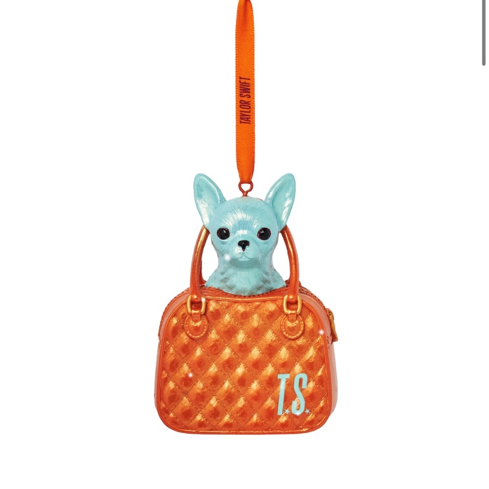 Taylor Swift Toy Chihuahua Barking At Me From A Tiny Purse Ornament